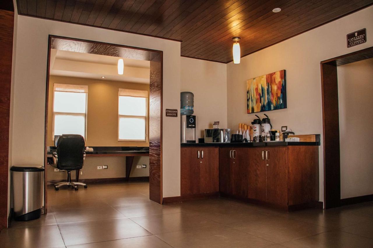 Best Western Cumbres Inn Cd. Cuauhtemoc Εξωτερικό φωτογραφία
